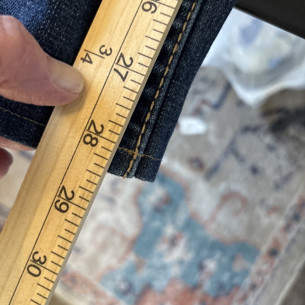 Cinch Men's Ian White Label Relaxed Fit 31 Distressed Med Wash 32x28 hemmed - Picture 8 of 10